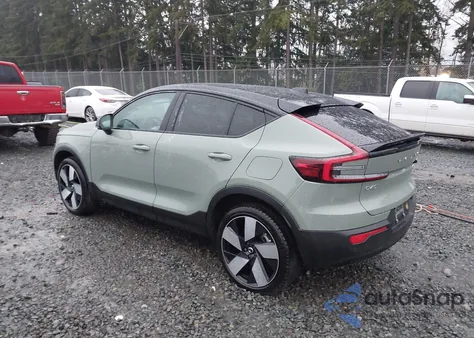 2022 Volvo C40 Recharge Pure Electric P8 Ultimate z USA, uszkodzony, nr VIN YV4ED3GB4N2006766